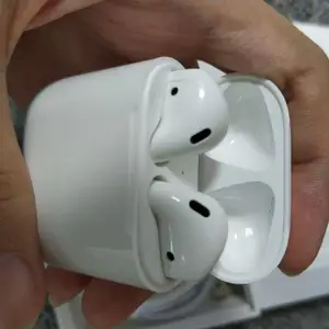 Wireless Bluetooth Earphones iPhone AirPods 1