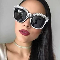 

2019 Cat Eye Sunglasses Women Brand Designer Luxury Crystal Sexy Sunglasses Rhinestone Fashion Shades Oculos De Sol Feminino