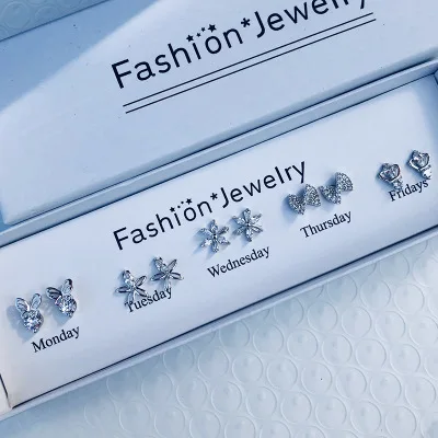 stud earrings (13).jpg