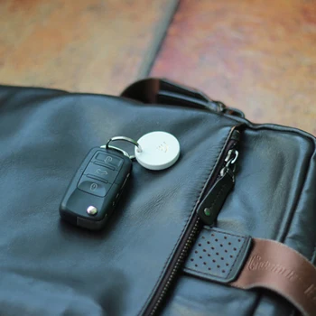 Luggage Tags Plastic Smart Trackr Bravo Coin Size Gps Tracker - Buy Gps