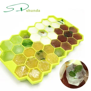 Wholesale BPA Free Food Grade Silica Gel Flexible 37 Cubes Ice Mold Tray With Lid Silicone Ice Cube Trays