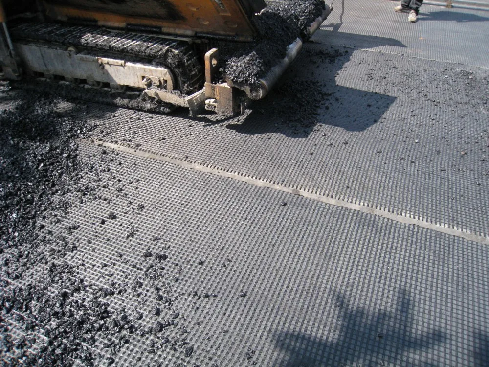Asphalt Reinforcement Grid Of Geogrid Compound With Geotextile Buy Asphalt Reinforcement Grid