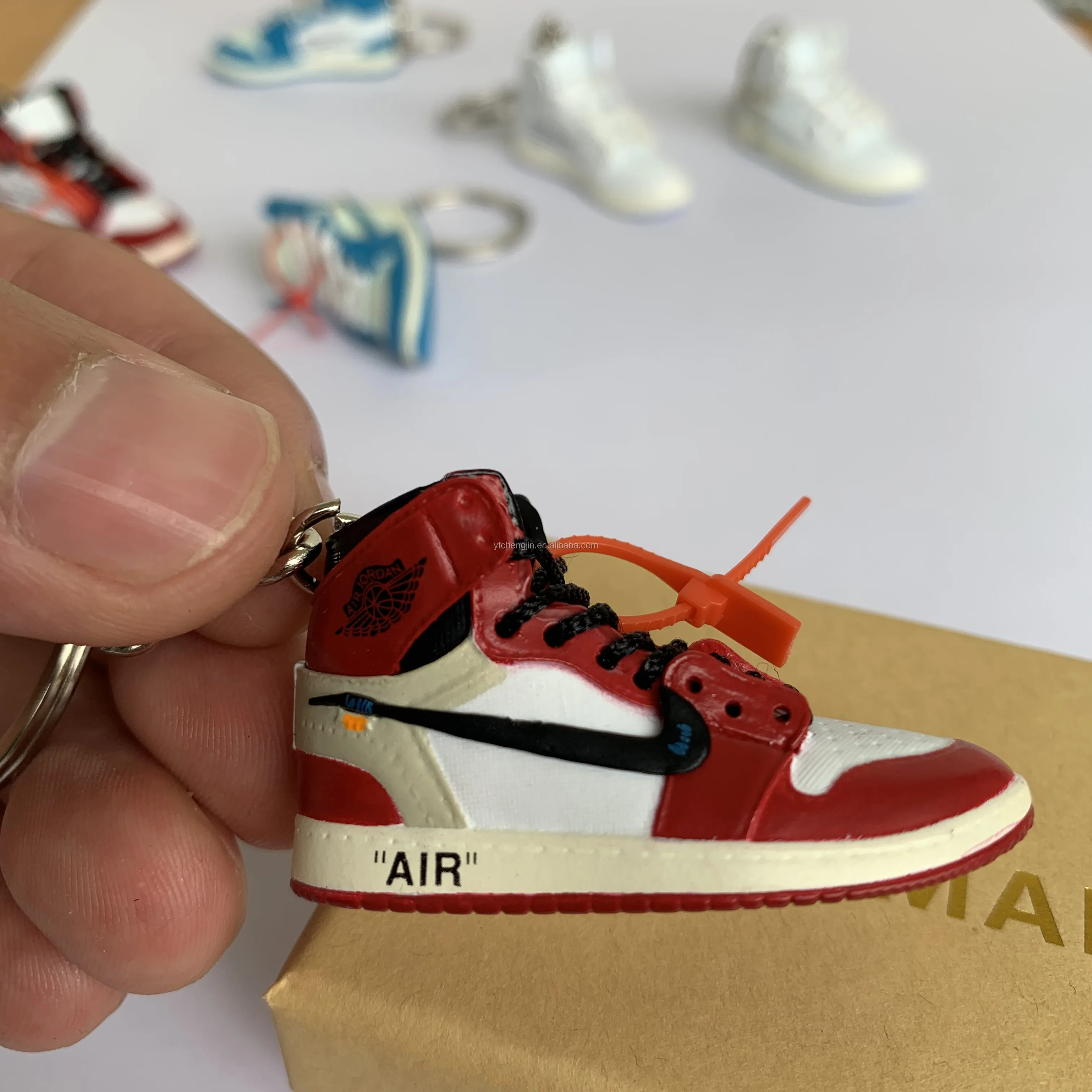 Air Jordan 1 Retro High Og Chicago Ow 3d Mini Shoes Keychains With ...