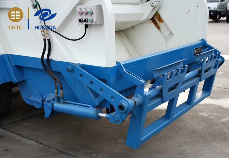 garbage compactor truck.jpg