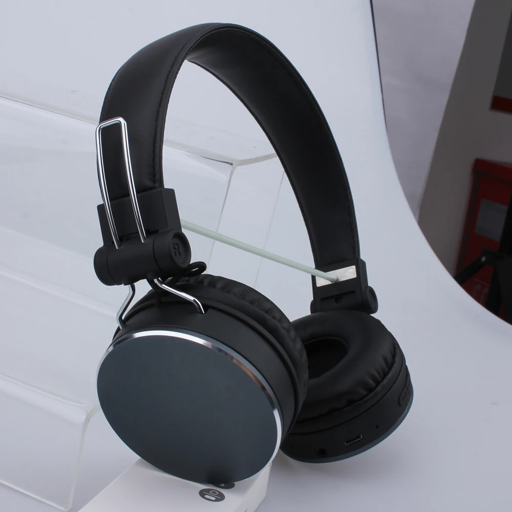 Headset 05.jpg
