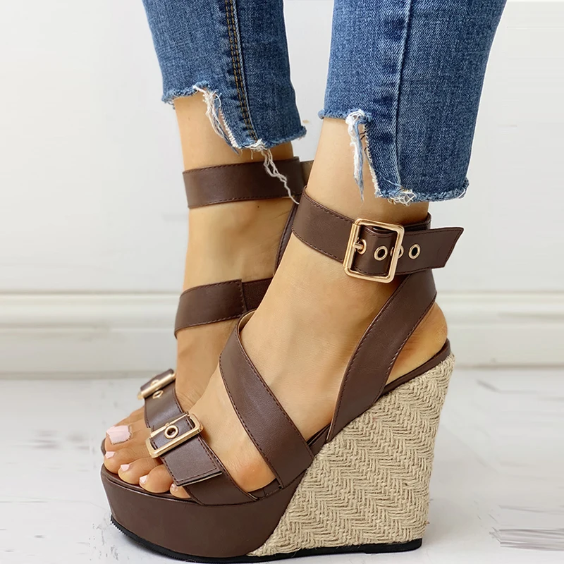 

LZT1441 Buckled Detail Espadrille Wedge Sandals for women