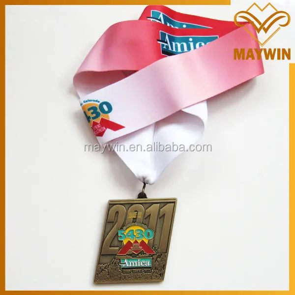 Metal souvenir sport medal (36).jpg