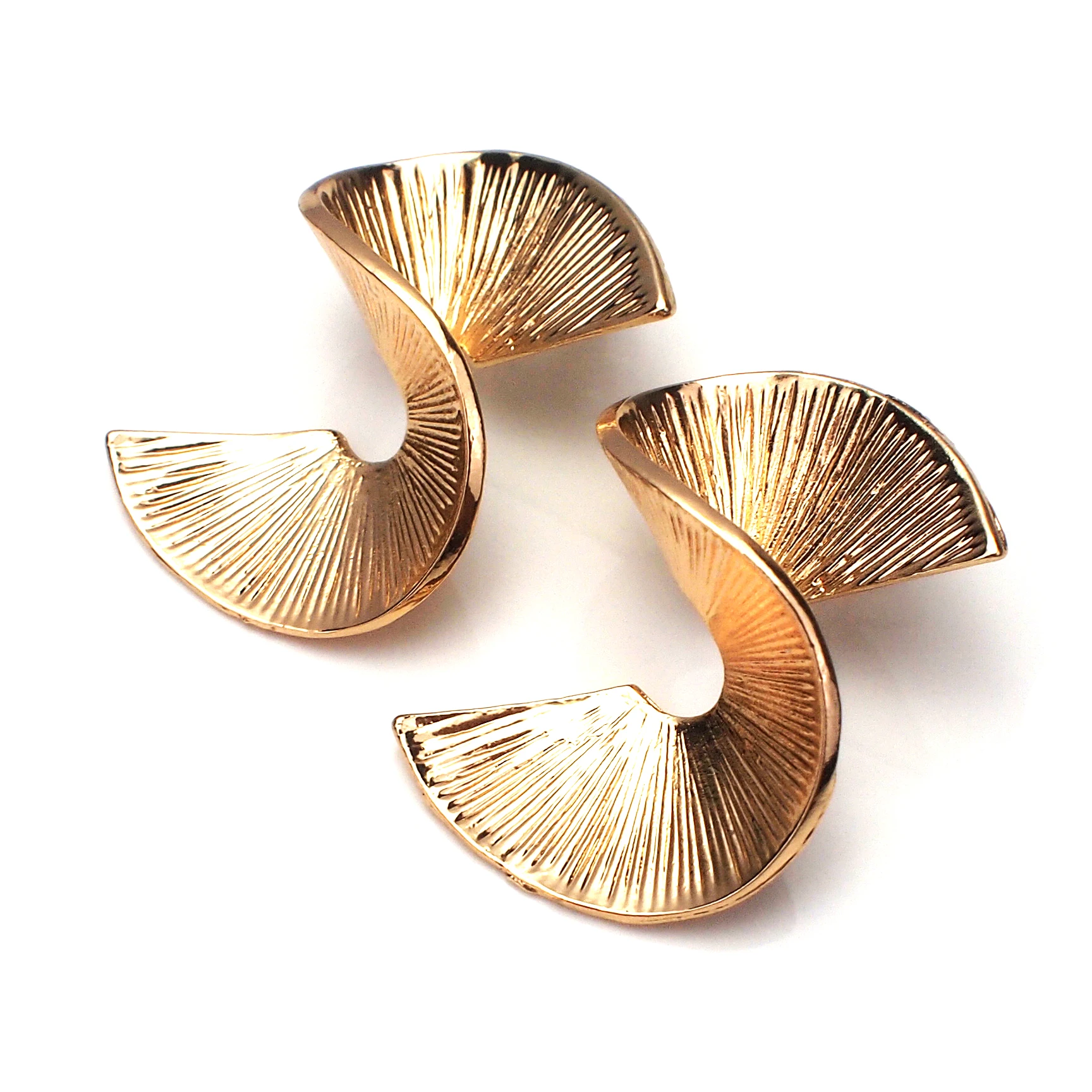 

Big Fan Trendy Spiral Alloy Statement Stud Earrings For Women Punk Design Vintage Drop Dangle Earrings Gold Plated Jewelry, Gold, silver