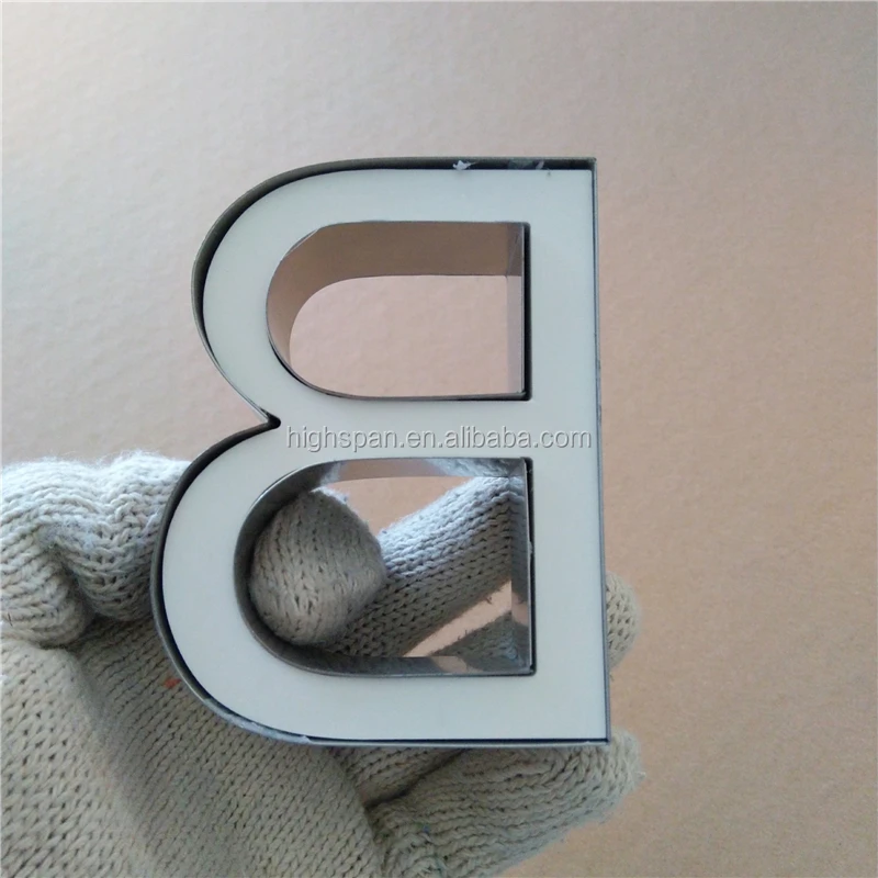 metal letter25.jpg