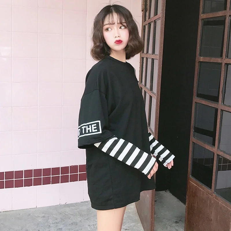 

The new hole fake two long-sleeved sweater Harajuku style wear loose T-shirt