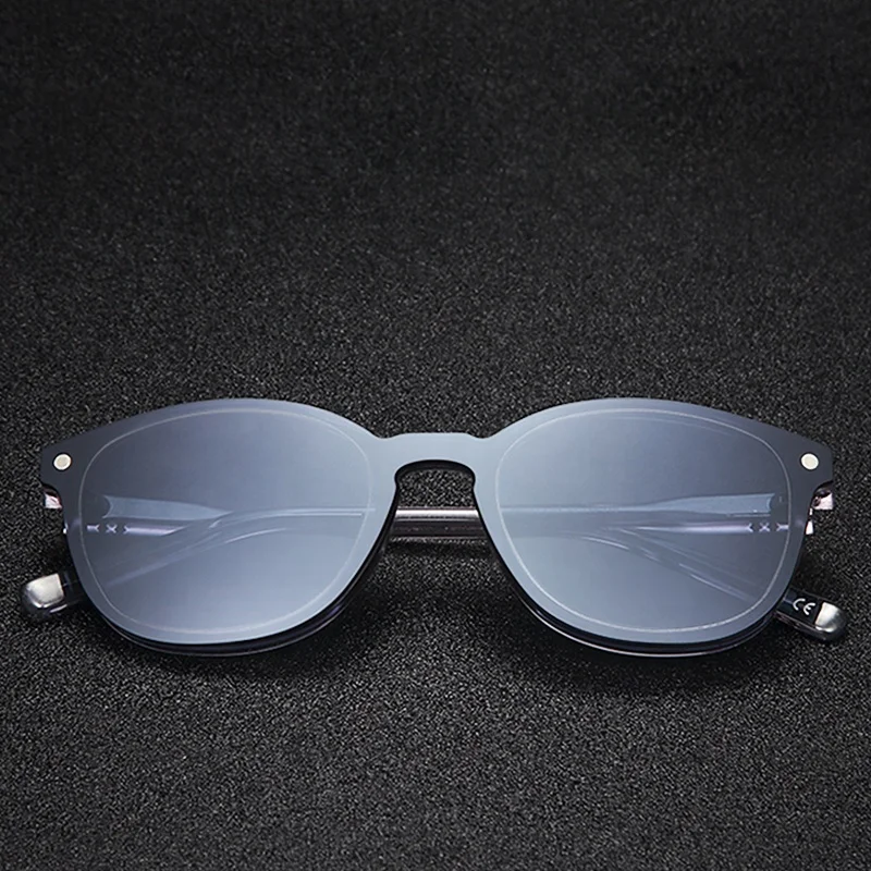 

Ready Stock Good Quality UV400 Classic Magnetic Clip On Sun Glasses Frames Luxury Sunglasses Men, Same as picture