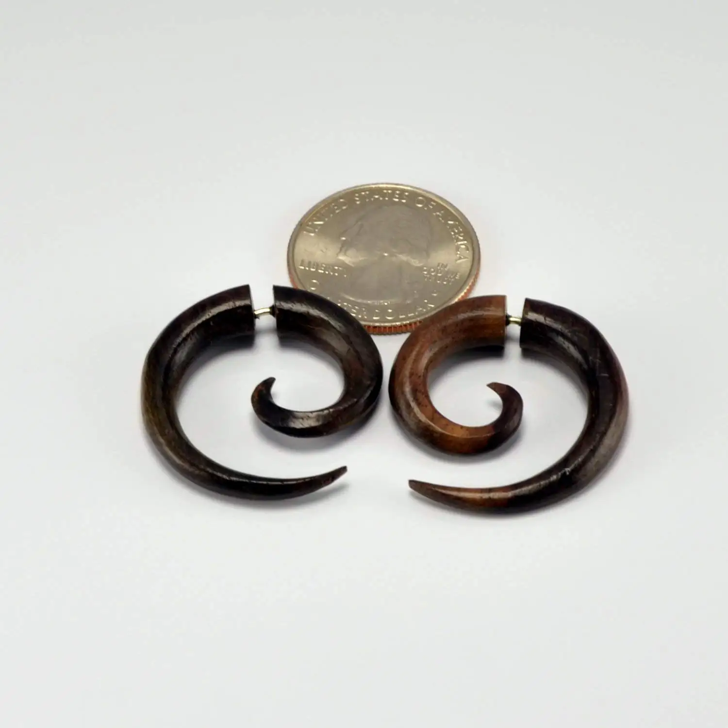 JewelryVolt Pair Organic Tribal Floral Leaf Carved Sawo Wood Ear Hanging Hook Plugs Gauges