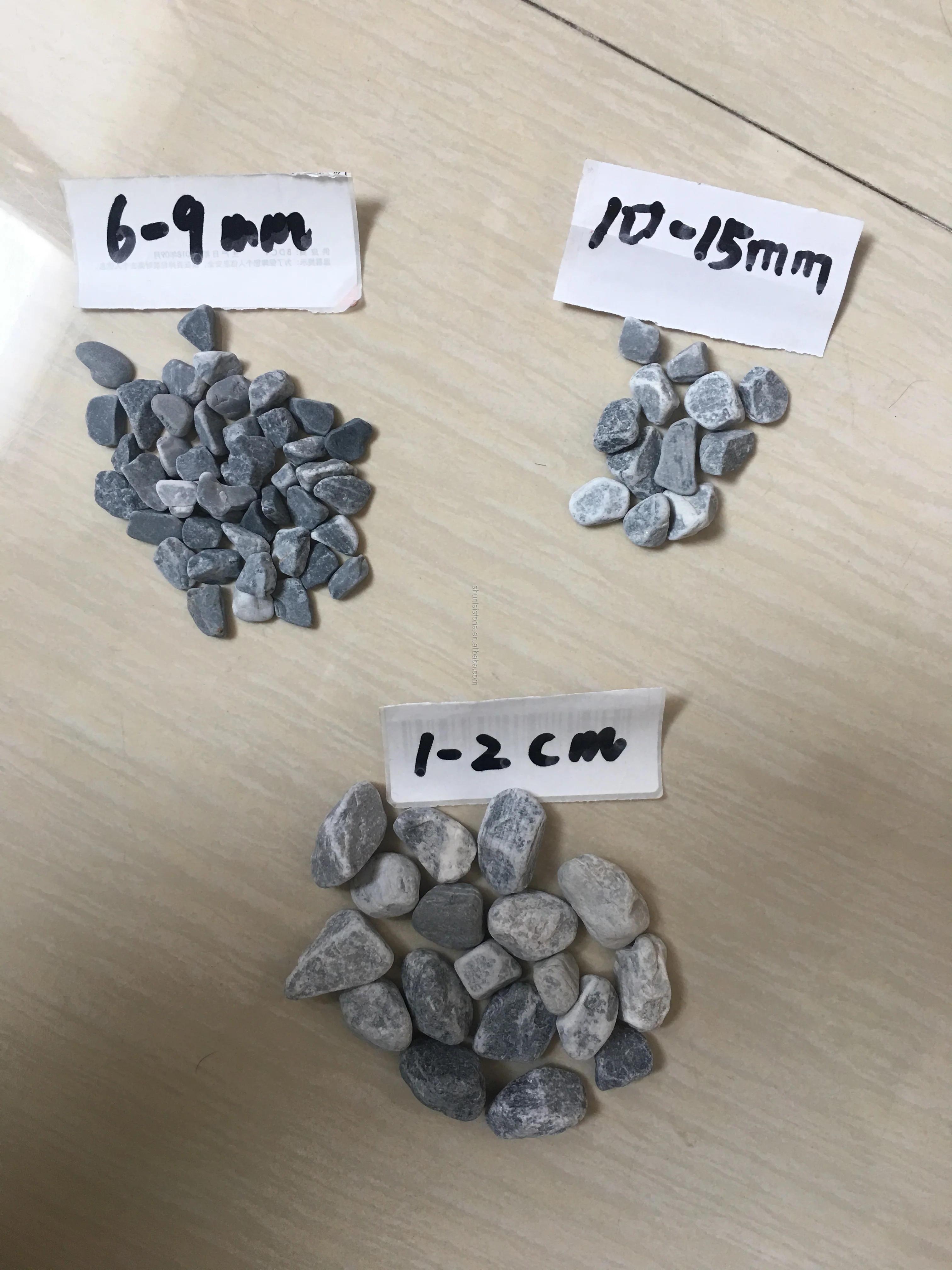 grey pebble sizes-1.jpg