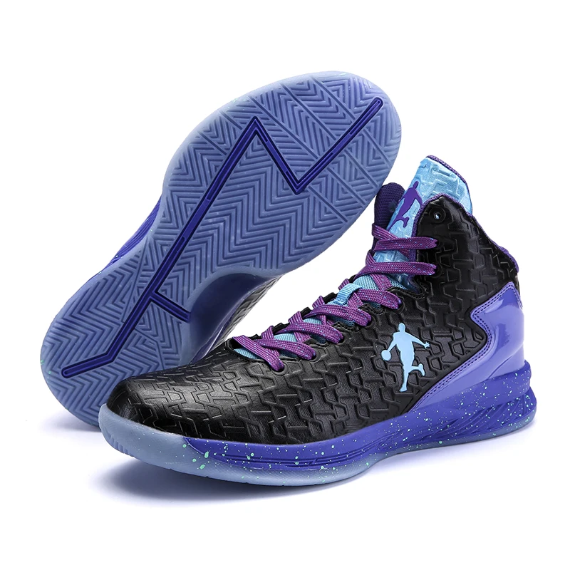

2018 new high-top non-slip basketball shoes sport shoes, Black purple;black and white;black red