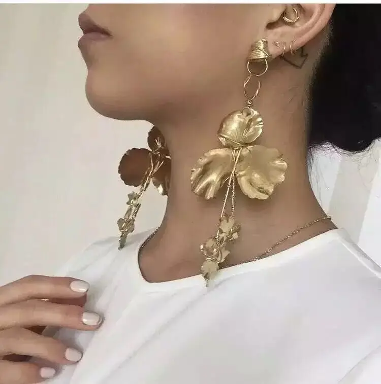 

1808013015 Wholesale Fancy Gold Pendant Leaf Dangle Drop Earrings, As photo