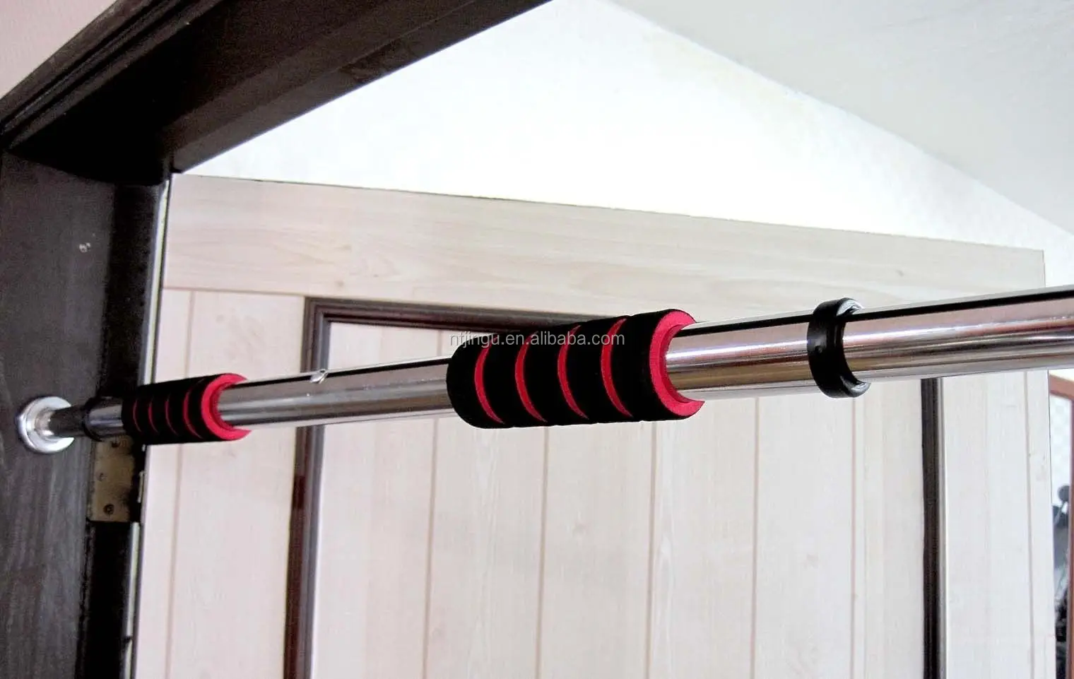 Extendable Doorway Chin Up Bar With Safe Brackets Gym Fitness Exercise