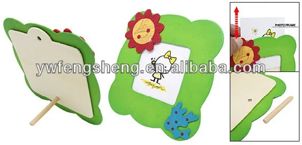 cartoon-red-smiling-sun-wooden-photo-picture-frame-green-xs0098081013c