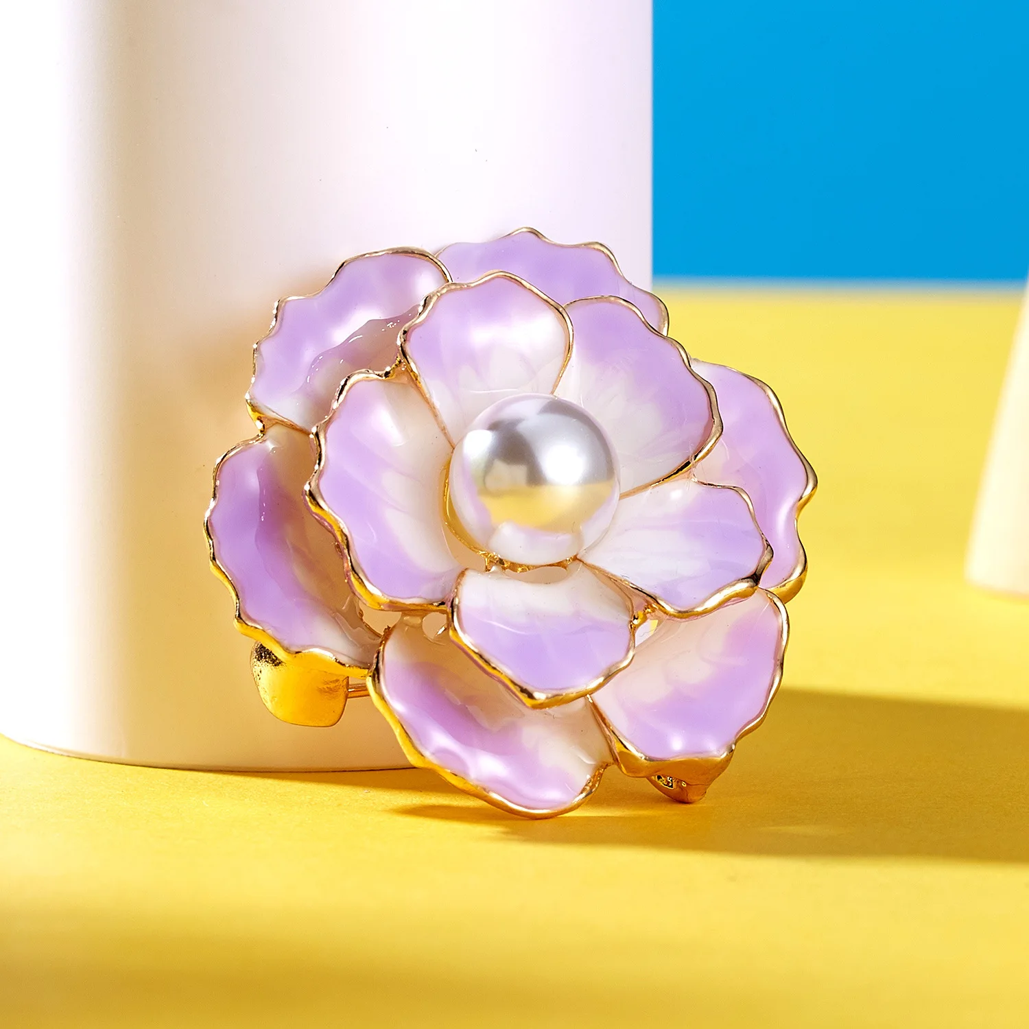 2019 幸运粉红色珐琅花胸针女性头巾别针胸针为妇女婚礼礼服徽章配件