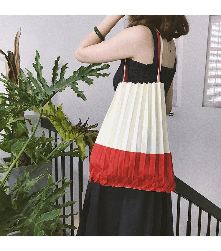 

Japanese Style Pleated Polyester Foldable Ladies Shoulder Hand Bag, Yellow,black,purple,red