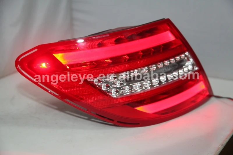 LED Tail Lamp For Mercedes-Benz C-Class W204 C180 C200 c260 C300 C63 2012-2013 year Red White Color CN