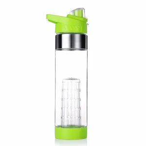 Image of 700ml bpa free plastic tritan water bottle with fruit infuser with sport lid