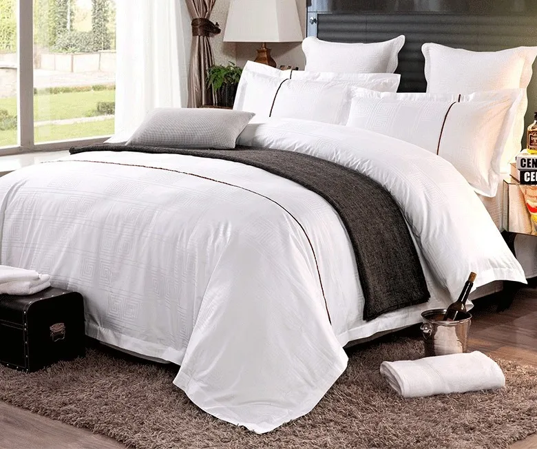 Customized Designs For Choice Luxury Fabric White Hotel Quality Bedding