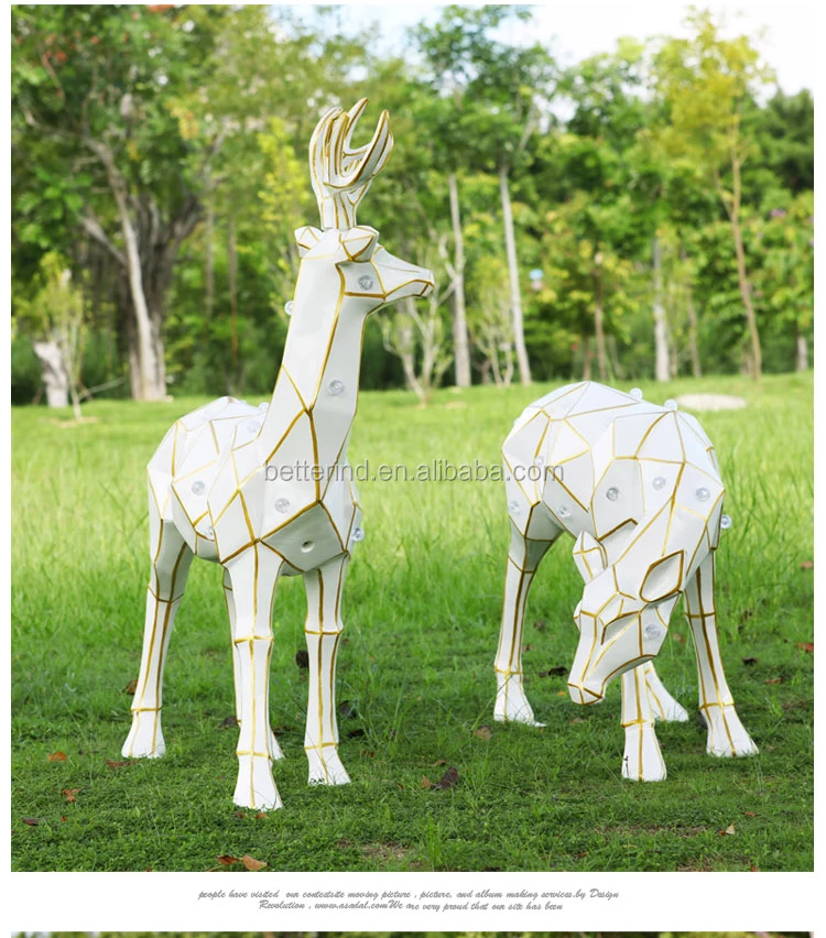 Solar Lighted Fiberglass Christmas Deer Decoration/lighted Geometric