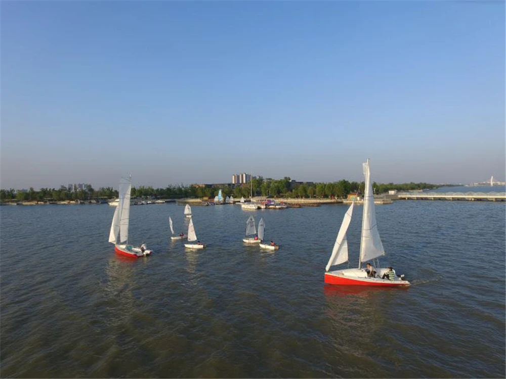 
2019 new design fiberglass 5 m sail boat with two sails 