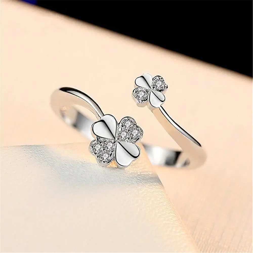 

2018 New zircon four-leaf clover adjustable ring