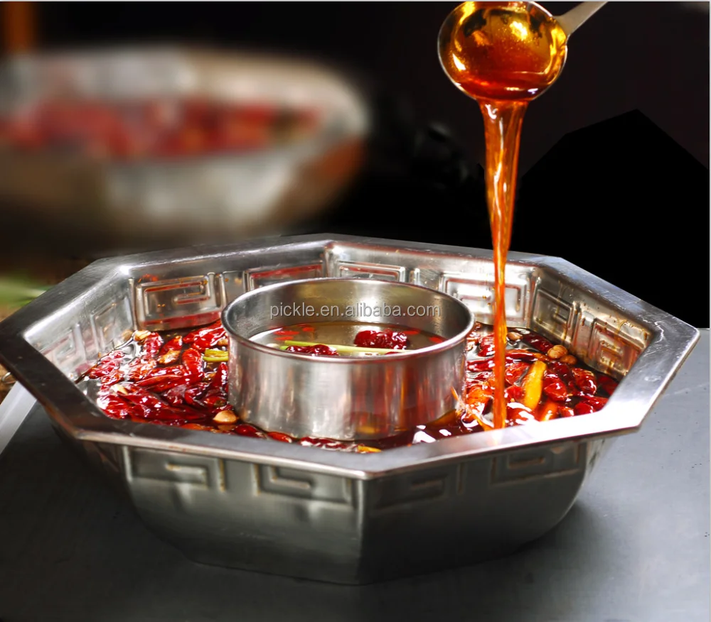
2017 wholesale condiment yummy spicy hot pot sauce with vegetable oil 