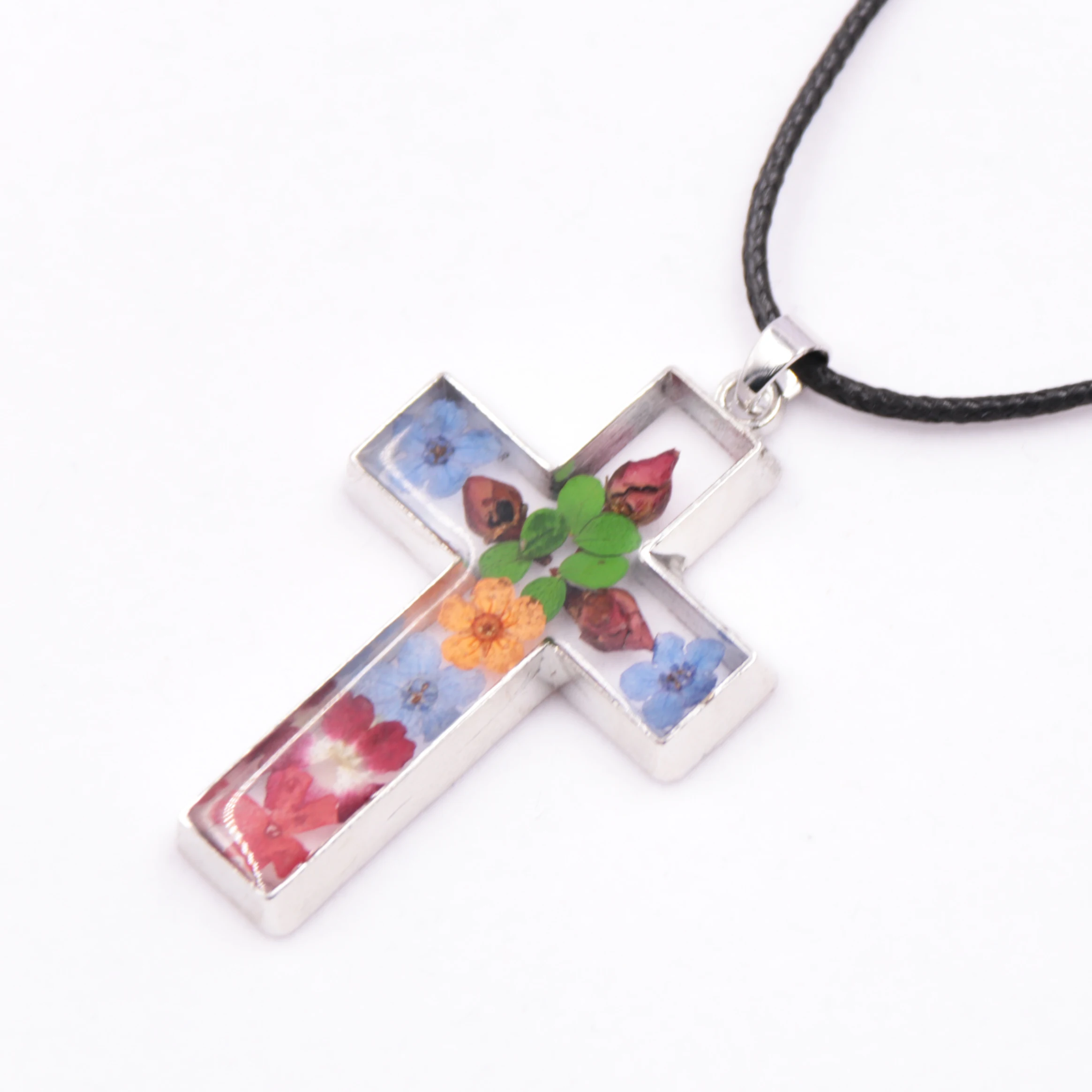 

2022New Design red rose necklace cross necklace jewelry for women