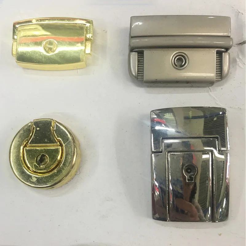 metal twist lock for handbag/purse.JPG