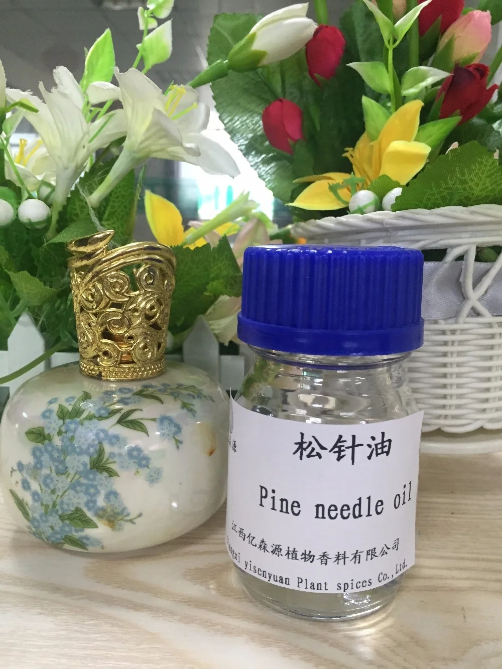 100% 纯天然松针油生产松针油供应商