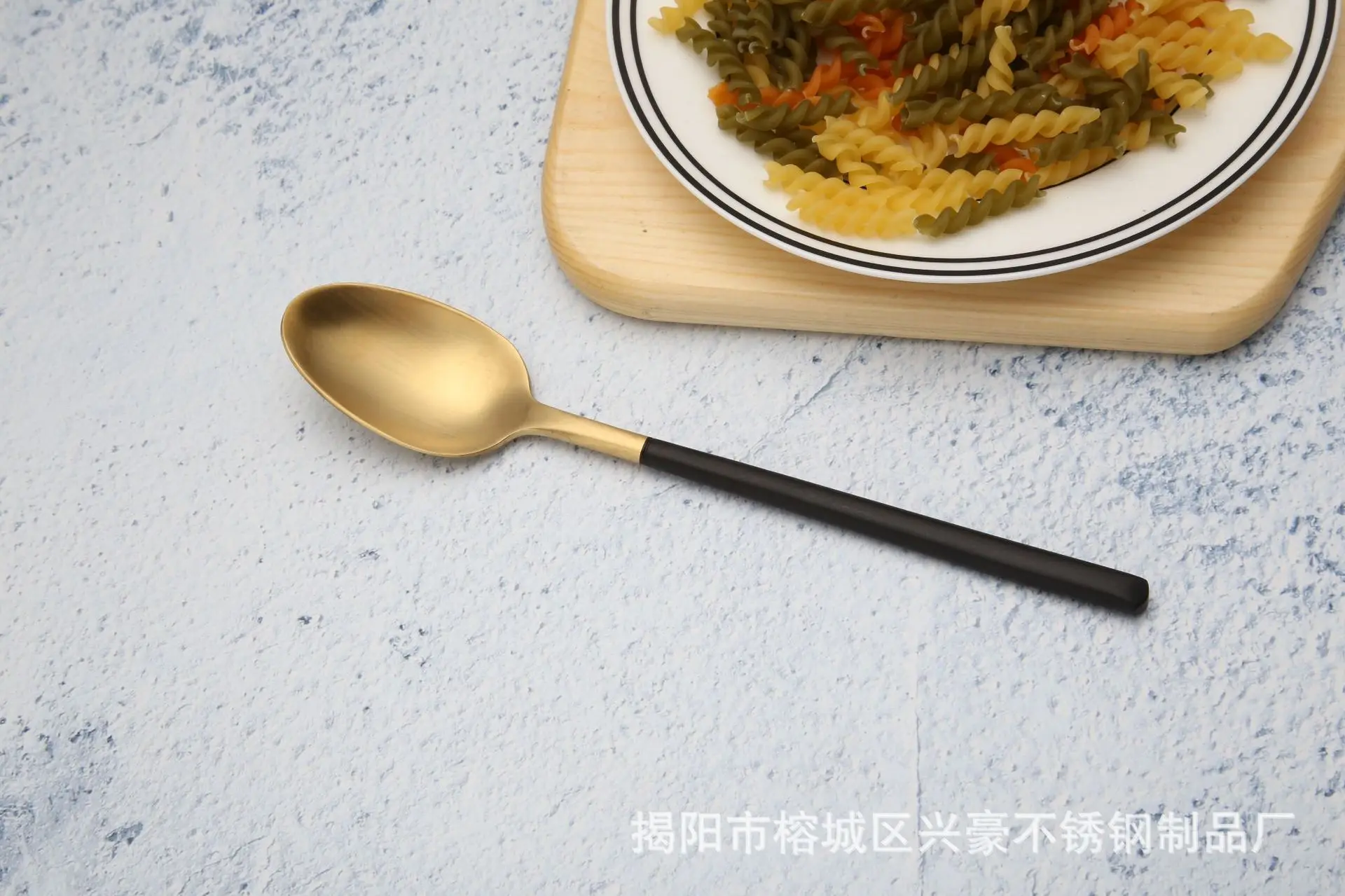 Luxury Gold Coated Titanium Plated Stainless Steel Flatware Set Fork Spoon Knife