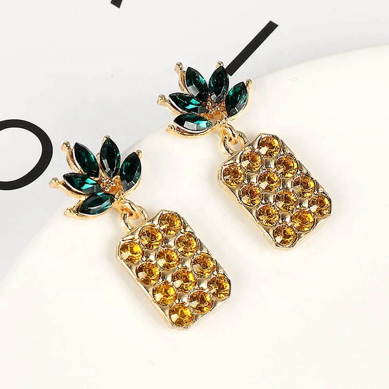 

The new Korean version of alloy Rhinestone pineapple fruit lady's ear nails, European and American exaggerated temperament ear s, N/a