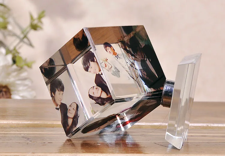 3d laser engraved cube