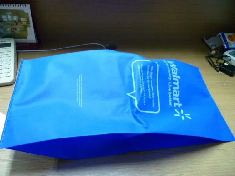 T-shirt bag without punching