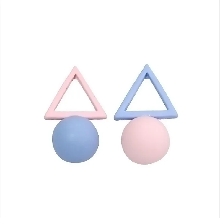 

2019 new Korean geometric inlay pearl earrings