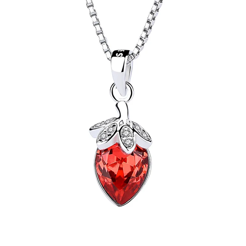 

925 sterling silver strawberry pendant, N/a