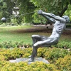 life size hammer throw sportsman bronze sculpture for city decoration