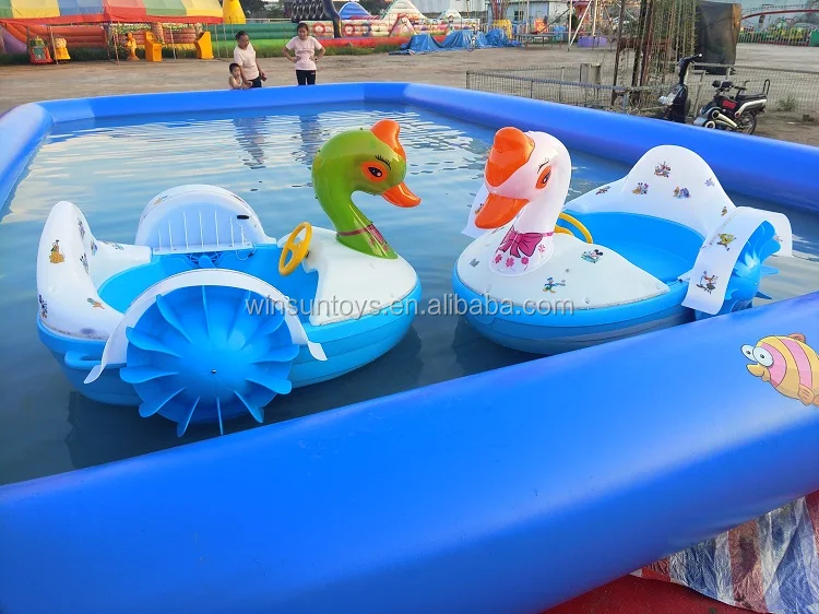 Top Rated Amusement Park Plastic Water Bumper Boats,Electric Boat With