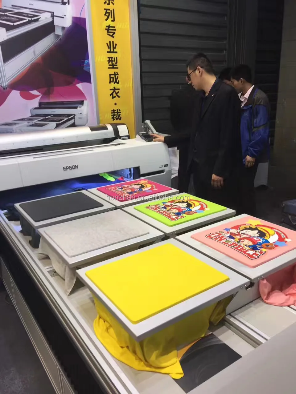 Automatic Tshirt Printing Press Equipment Hzt10 T Shirt Printing