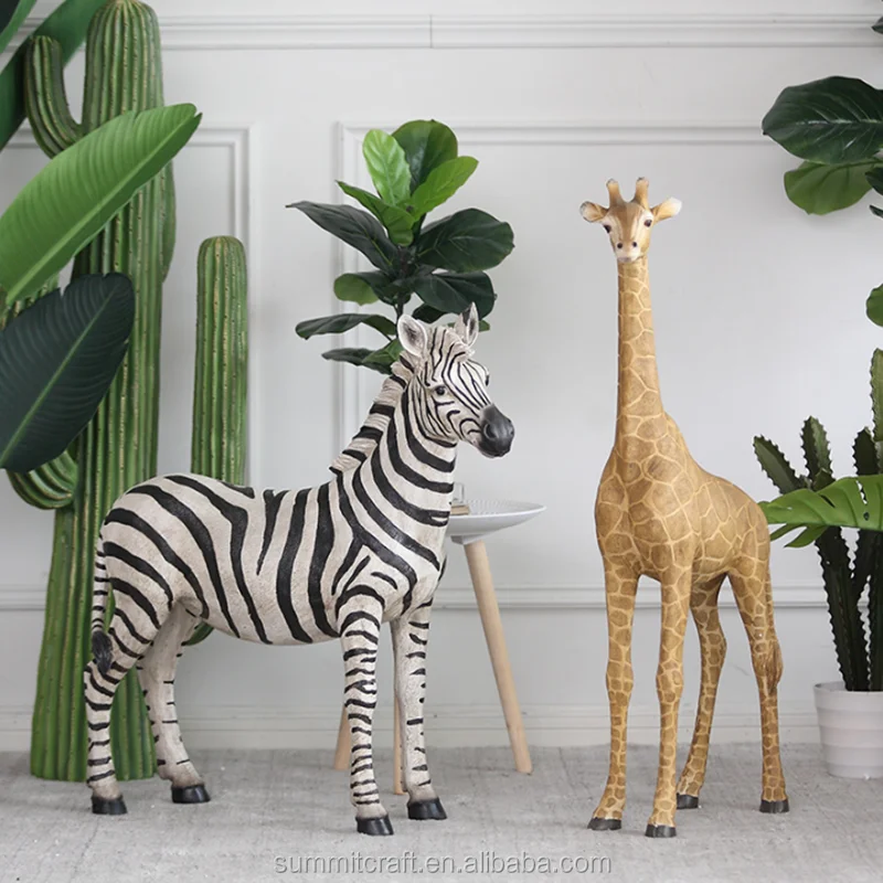 Stand animal. Скульптуры животных из стеклопластика. Жирафами искусственными. Жираф магазин. Магазин Жираф Зебра.