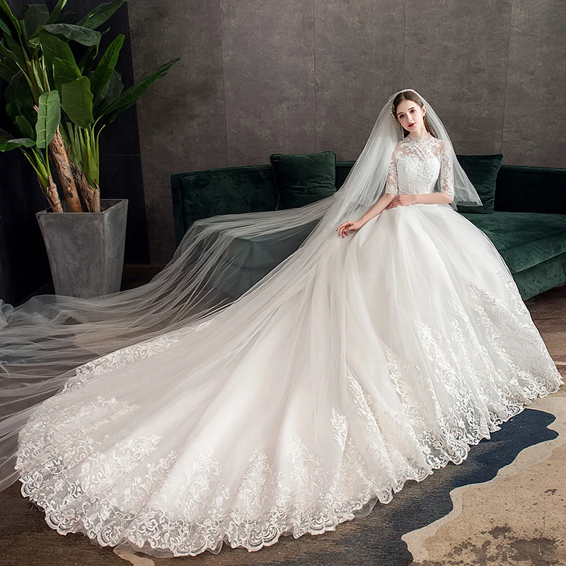 

2019 High Neck Half Sleeve Wedding Gown Vintage Bridal Gown Lace Embroidery Wedding Dress With Big Train, Modest wedding gown