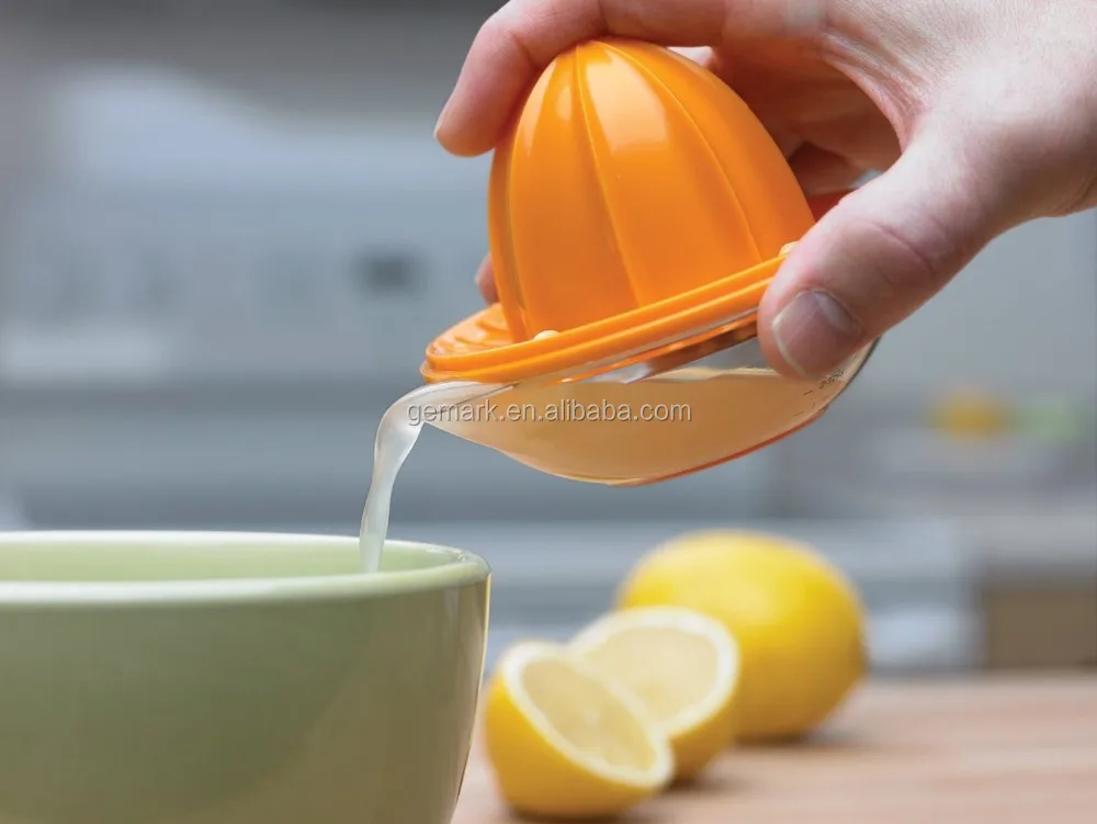 Plastic Mini Citrus Juicer Lemon Squeezer Bpa Free With Measuring Cup