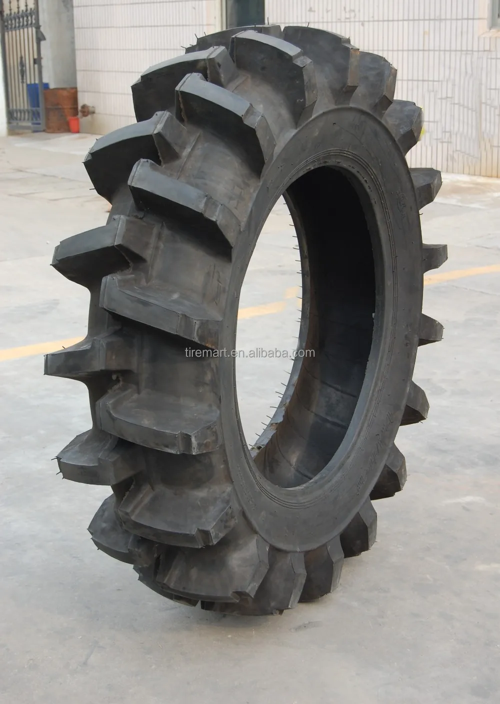 pneu tracteur agricole occasion 16.9 30