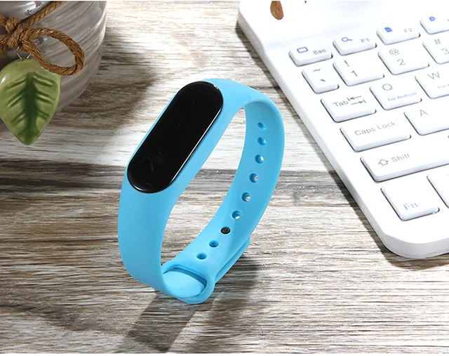 mi fitness band m3