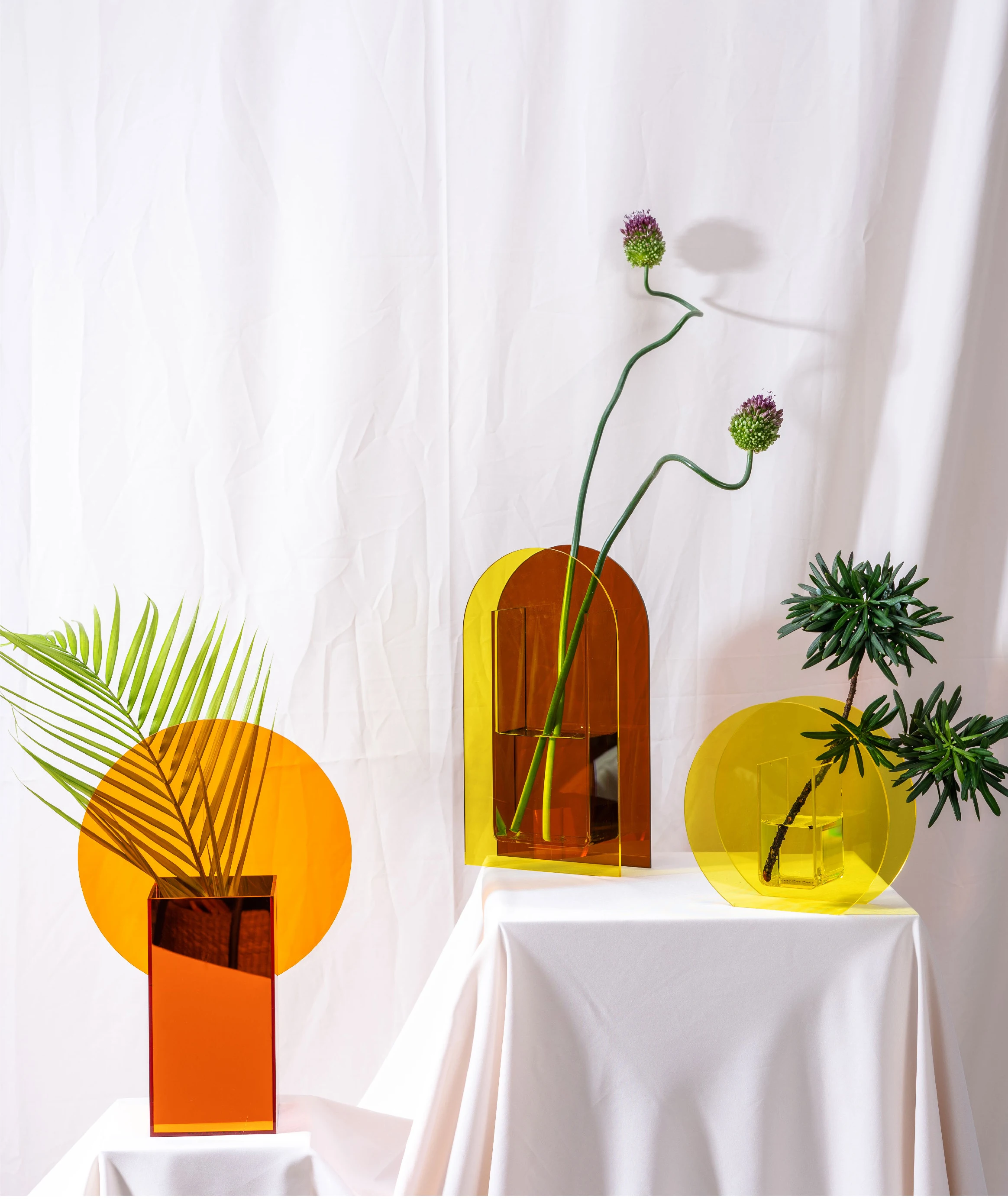 Luxury Tabletop Heart Acrylic Flower Vase For Wedding Transparent