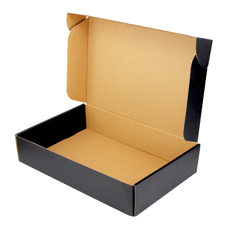Картонная коробка для подарка. Картонные коробки. Картонные подарочные коробки. Черные коробки из гофрокартона. Коробка из черного гофрокартона.