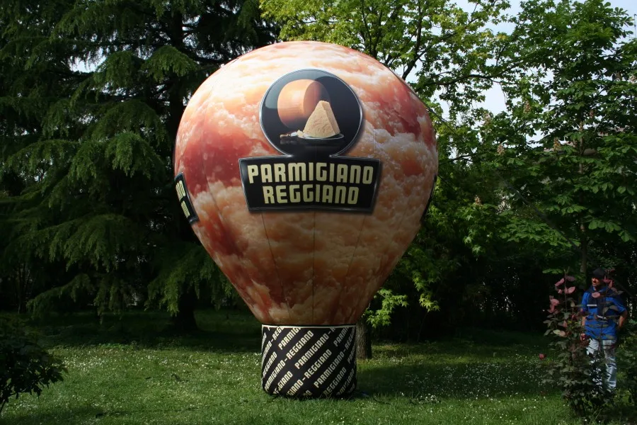 Promotional Inflatable Rainbow Balloon Arch For Party Decoration Buy